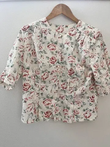 Elysian fashion 꽃무늬 반팔 블라우스 사이즈 11