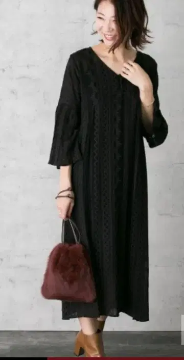 ROSSO 블랙 자수 롱 원피스