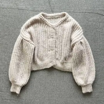 아이보리 니트 V넥 가디건