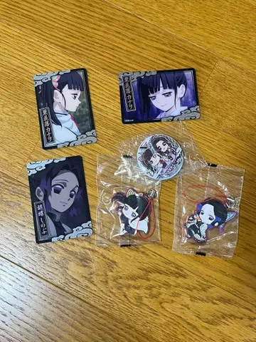 귀멸의 칼날 코쵸우 시노부 & 츠유리 카나오