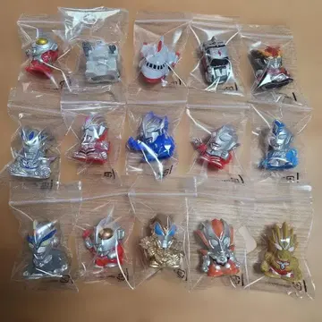 울트라맨 소프트 비닐 15종 세트입니다.