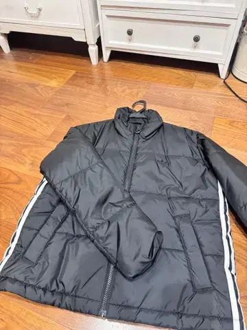 인기 y2k adidas 로고 블랙 다운 자켓