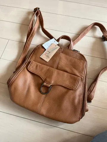 미사용 새상품 카멜 소가죽 백팩