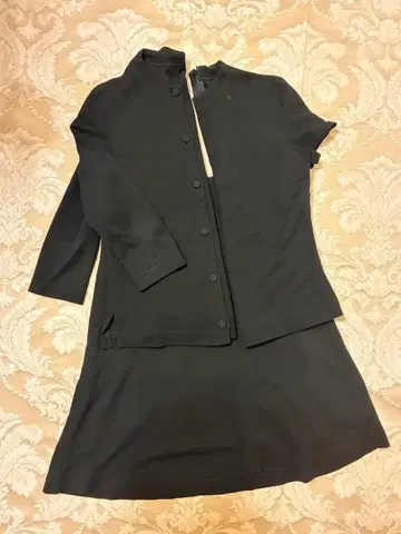 49AV. 블랙 스커트 셋업