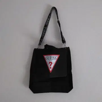 GUESS 캔버스 숄더백 블랙
