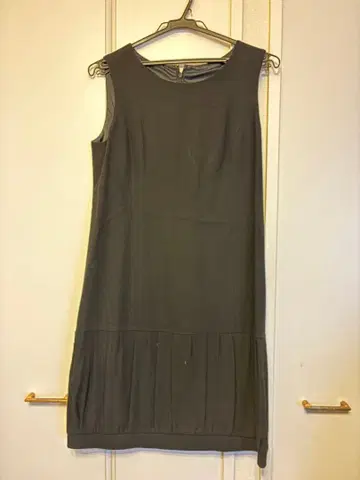 슬리브리스 원피스 오버롤 스커트 블랙 40