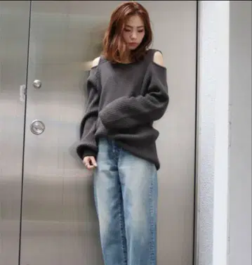 [ungrid] 숄더 슬릿 와플 니트