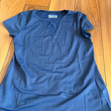 Lija 네이비 V넥 반팔 T셔츠