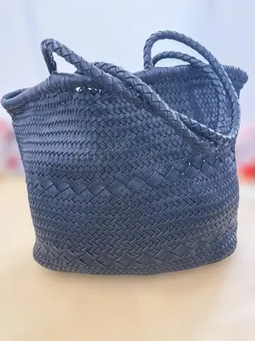 다크 블루 뜨개질 핸드백