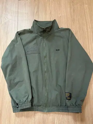 CHALLENGER MILITARY WARM UP JACKET ( L )