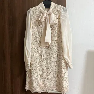 질스튜어트 화이트 레이스 미니 원피스