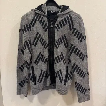 엠포리오 아르마니 니트 후드티 EA7