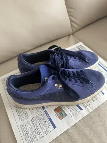 푸마 스웨이드 네이비 스니커즈