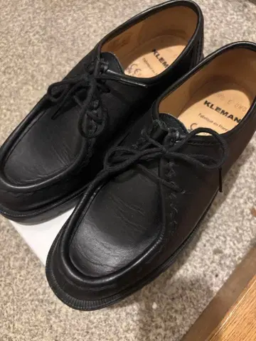 KLEMAN 블랙 로퍼