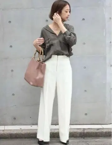 화이트 와이드 팬츠 하이웨스트