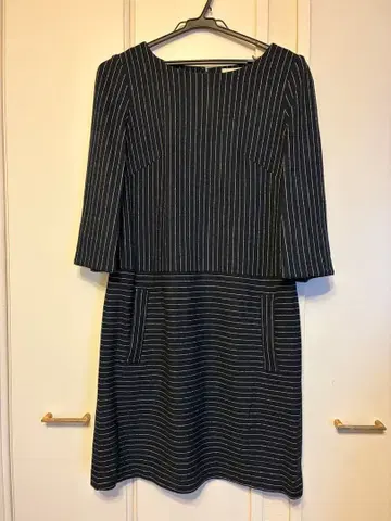 FIGNO 네이비 핀스트라이프 원피스