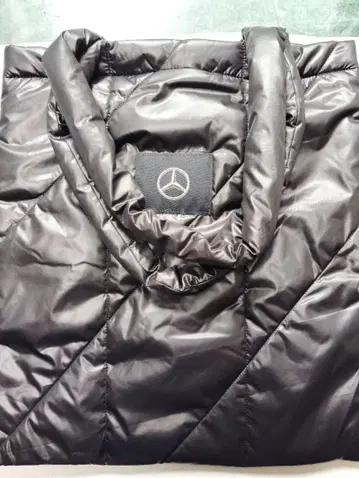 새상품, 메르세데스 벤츠 블랙 퀼팅 토트백 소재