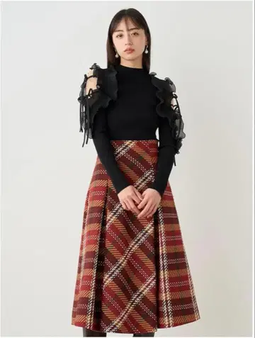 snidel 플리츠 프릴 도킹 니트 풀오버