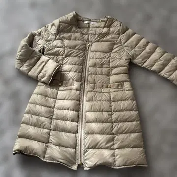 새상품급 VICKY 이너 다운 베이지 M