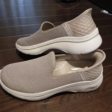 SKECHERS Slip-Ins 베이지 스니커즈