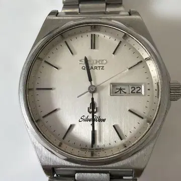 SEIKO 세이코 실버 웨이브 손목시계 8229-8000