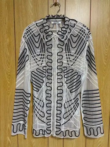 [레어 새상품급] FUMIKA UCHIDA 자수 셔츠 블라우스