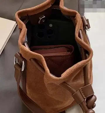 브라운 버킷 백