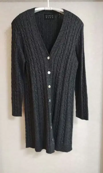 GIPSY BLUE 다크 그레이 긴팔 가디건