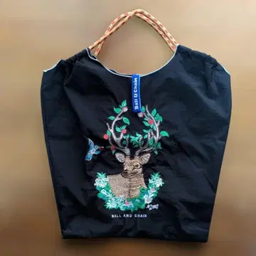 Ball and Chain 사슴 자수 에코백