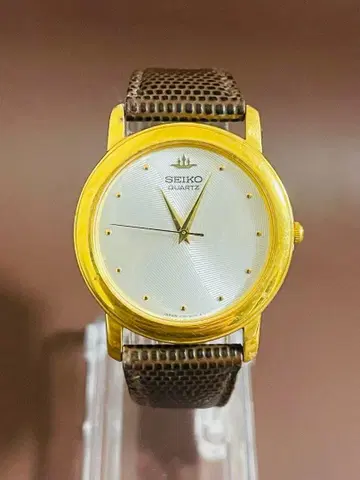 SEIKO 쿼츠 골드 크라운