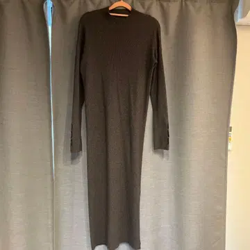 LA PEAU DE GEM 다크 그레이 니트 롱 원피스