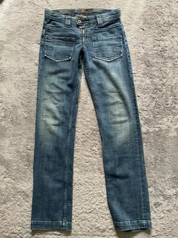 돌체앤가바나 데님 앞뒤 반전 디자인