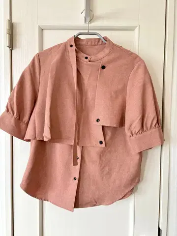 UNITED TOKYO 핑크 반팔 블라우스