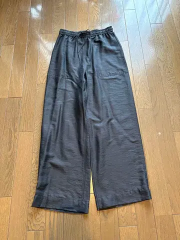 [ 새상품급 ] 뷰티 앤 유스 트윌 패치 포켓 이지 팬츠 sizeS