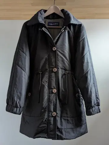 캐릭터 오스 충전솜 라이트 코트 블랙