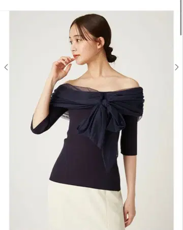 튤 콤비 오프숄더 니트 네이비 FRAY I.D