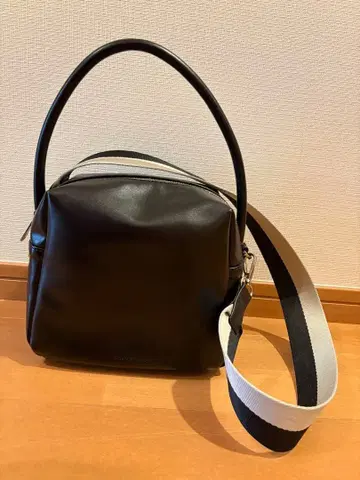 ADAM ET ROPE 2way 원 핸들 큐브 백