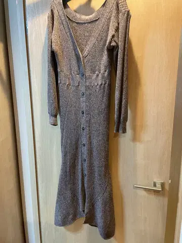 릴리 브라운 롱 니트 원피스