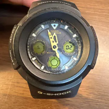 CASIO G-SHOCK 솔라 디지털 시계 블랙