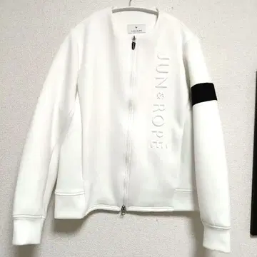 준앤로프 종이 니트 지퍼 자켓