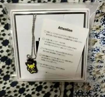 포켓몬 이세탄 백화점 목걸이 피카츄 도트 그림