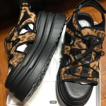 새상품 25cm YOSUKE 통굽 스포츠 샌들 표범 무늬