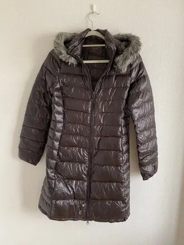 UNIQLO 커피 브라운 후드 부착 프리미엄 롱 다운 코트