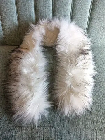 성인식 화이트 퍼 스톨