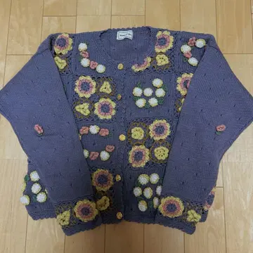 장식 포함 꽃무늬 가디건 울 100%