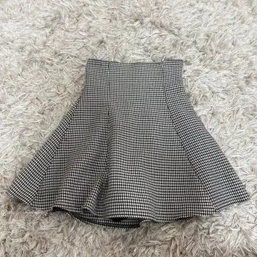 ROYAL PARTY 체크 무늬 플레어 스커트