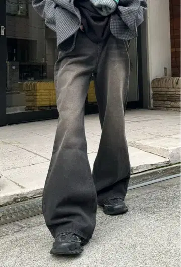 Chikashitsu+ 플레어 데님 와이드 팬츠