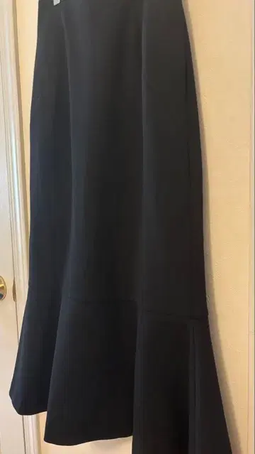 TIARA 블랙 머메이드 스커트