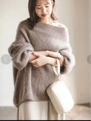 새상품급! noble 퍼 니트 오프숄더 풀오버 브라운