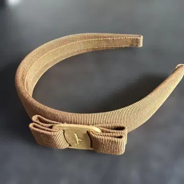 페라가모 베이지 리본 포함 머리띠